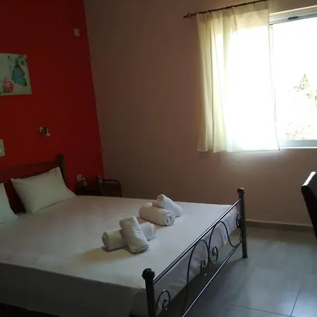Dom wakacyjny Roulas House Khartáta
